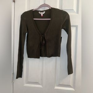 Size small dark olive green front tie closure ribbed long sleeve shirt top